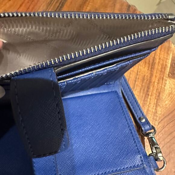 Michael Kors Jet Set Wristlet Travel Double Zip Phone Wallet Royal Blue Phone - Picture 8 of 14